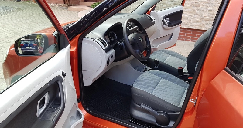 Skoda Fabia cena 15900 przebieg: 125000, rok produkcji 2007 z Strzegom małe 742